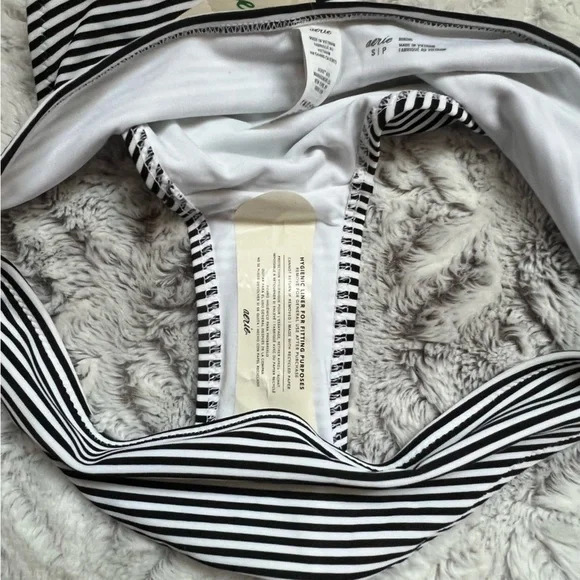 2/$20 ❤️ NWT aerie Black & White Stripe Bikini Bottom Small - Picture 5 of 7